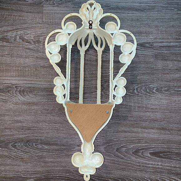 Vintage 1970s Burwood (1628) Hollywood Regency Faux Rattan Wall Pocket Planter - Picture 7 of 9